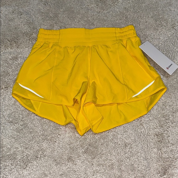 Lululemon HR Short 2.5” *Lined - Picture 2 of 5